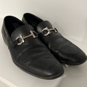 Mens Ferragamo black leather loafers